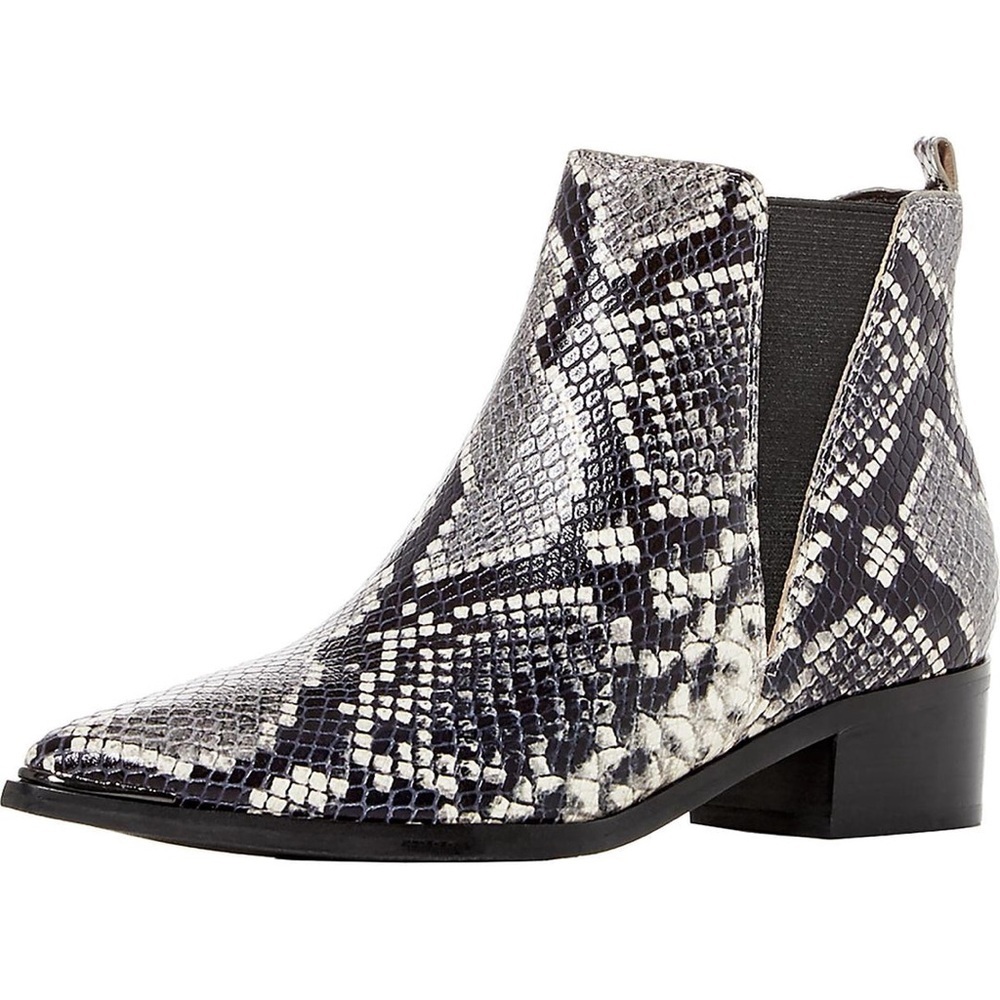 MARC FISHER Yale 4 Womens Leather Pointed Toe Chelsea Boots